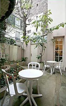 ボーゼジュール ラヌラグ ホテル 3*