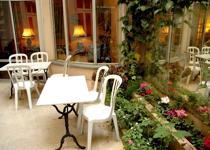 Hotel Beausejour Ranelagh 3*